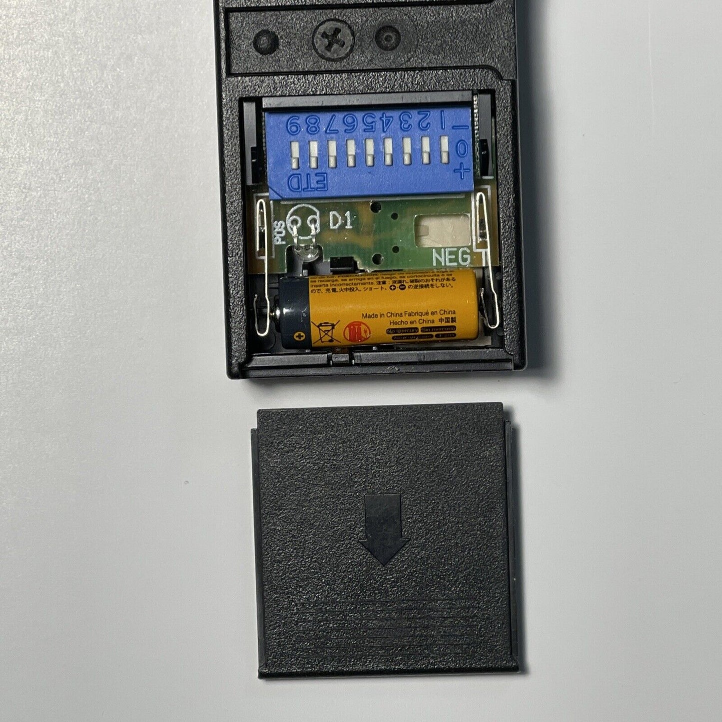 Genuine OEM Liftmaster Chamberlain 61LM 1 Button Remote w/Battery & Clip 750CB