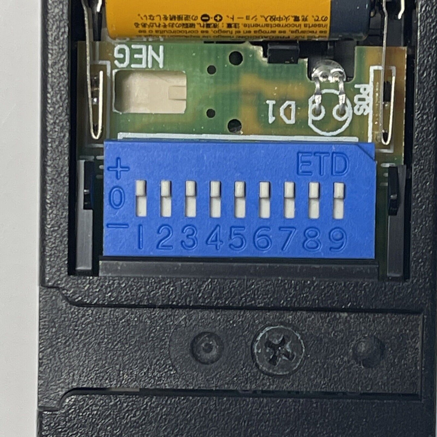 Genuine OEM Liftmaster Chamberlain 61LM 1 Button Remote w/Battery & Clip 750CB