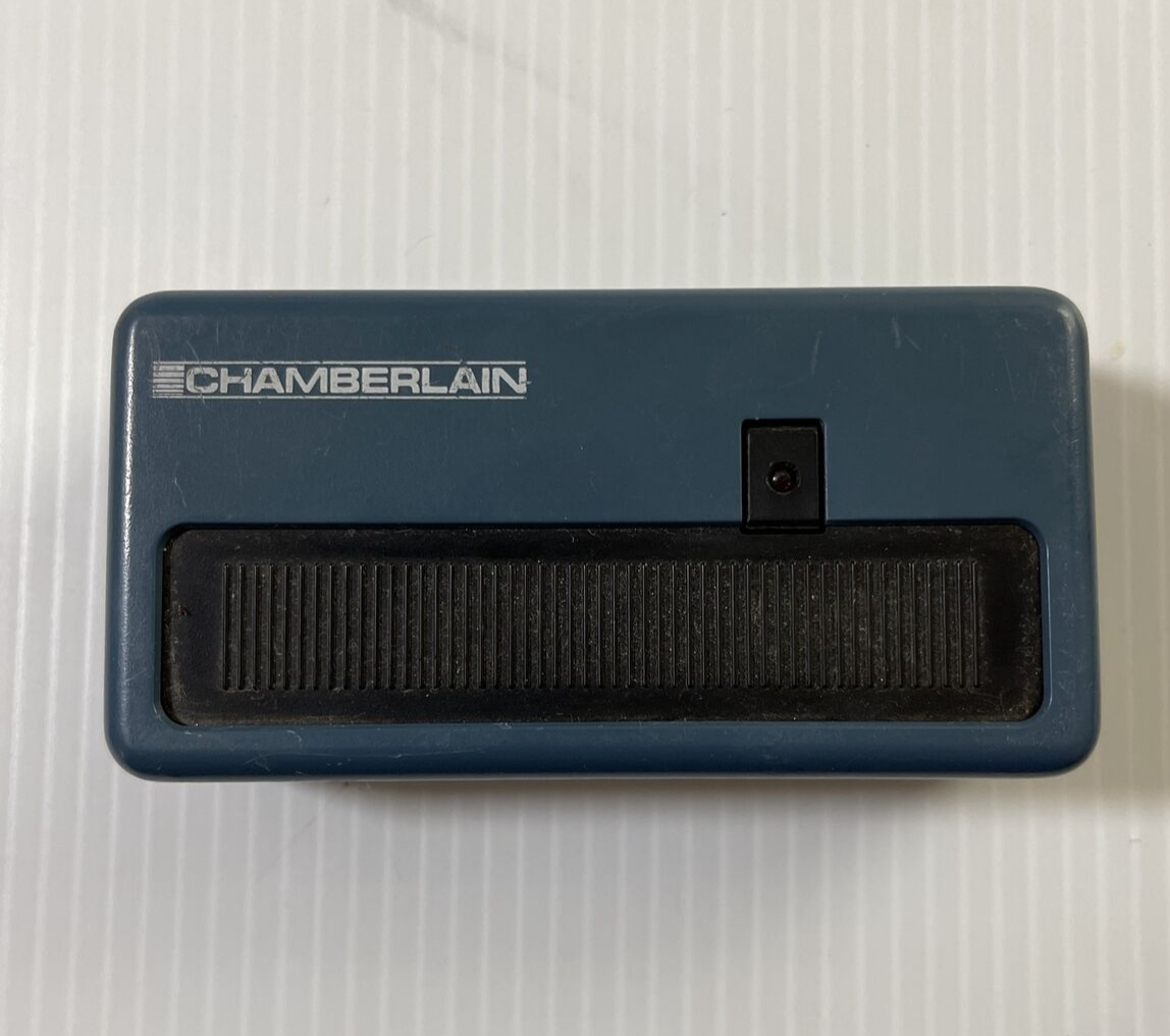 Chamberlain Model 50 Garage Door Opener 1 Button Remote Blue HBW3CQ51 - 9 Dip