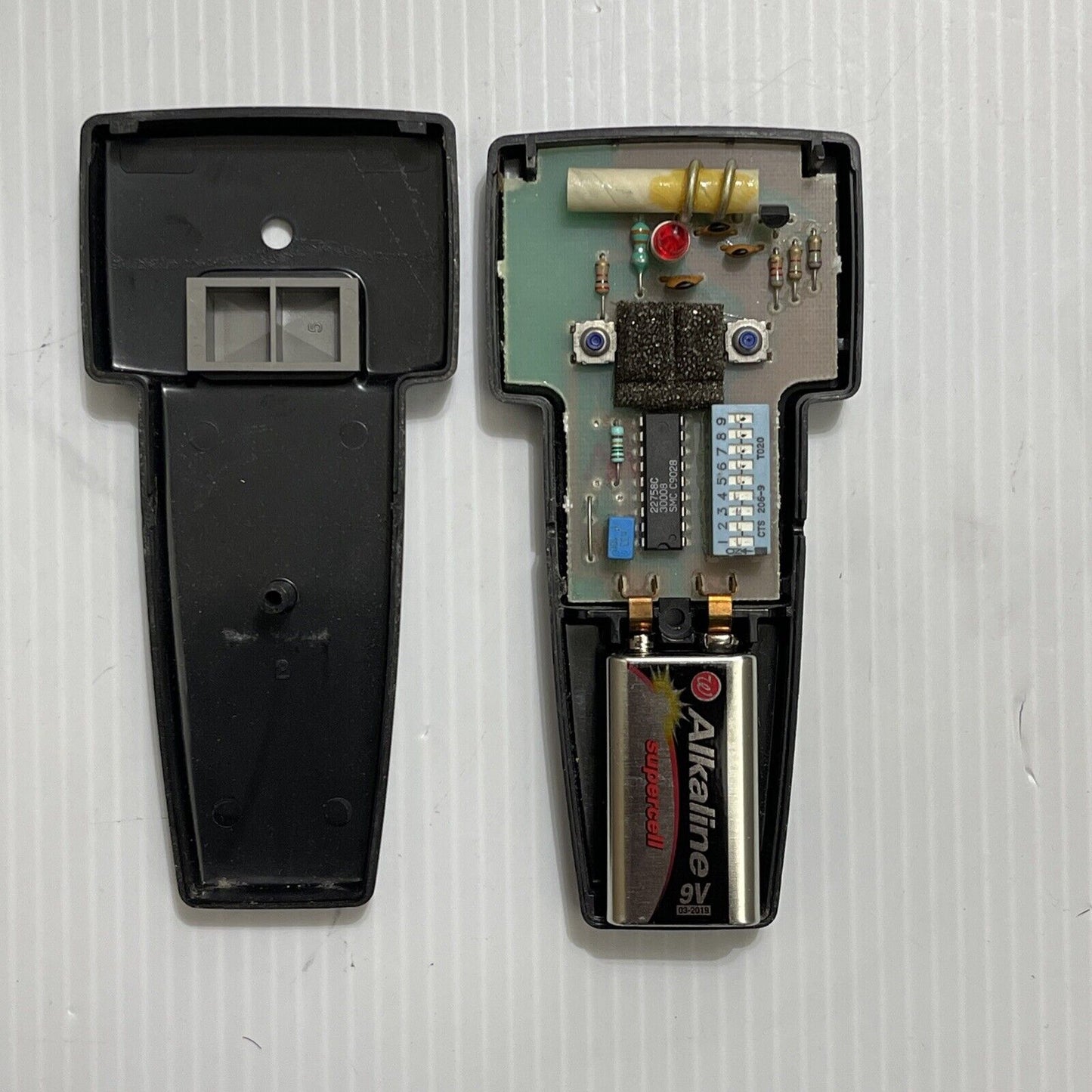 Genie OEM AT85P Garage Door Opener Remote Control 9 Dip Switch NO VISOR CLIP