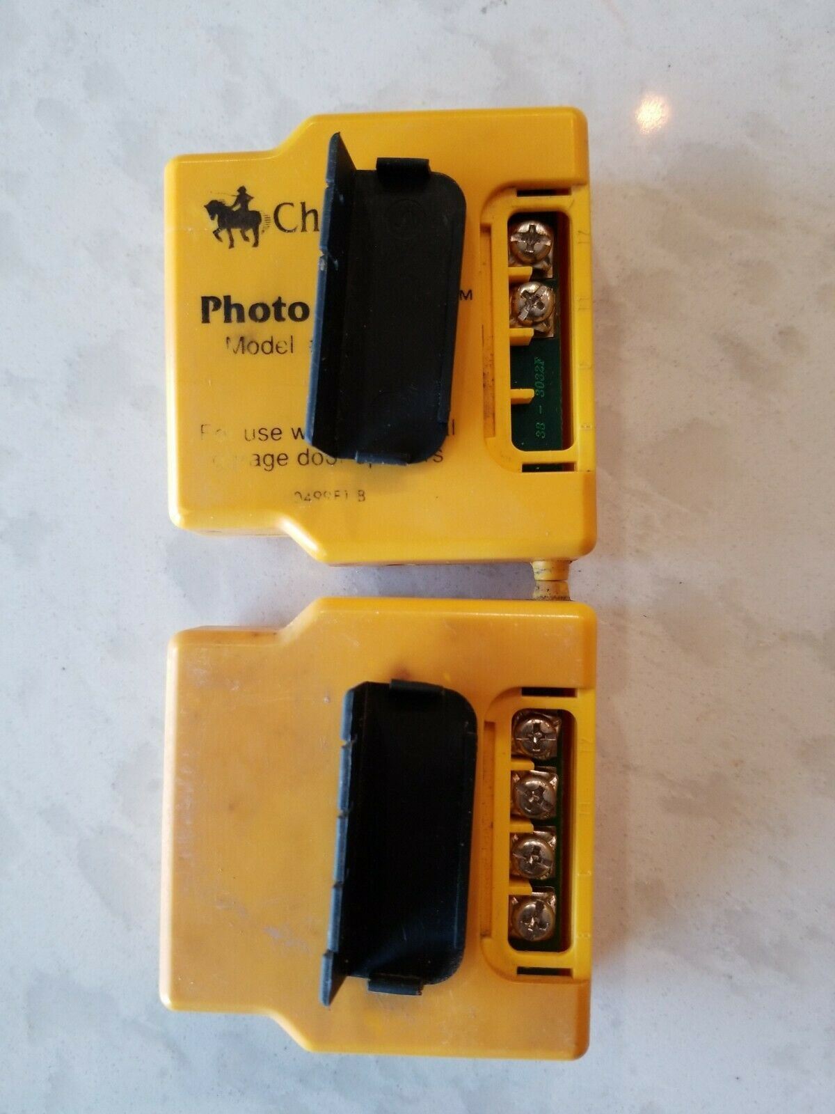 Challenger Yellow Magic Lamp Safety Eye Photo Cell Sensors P1552-T & P1552-R